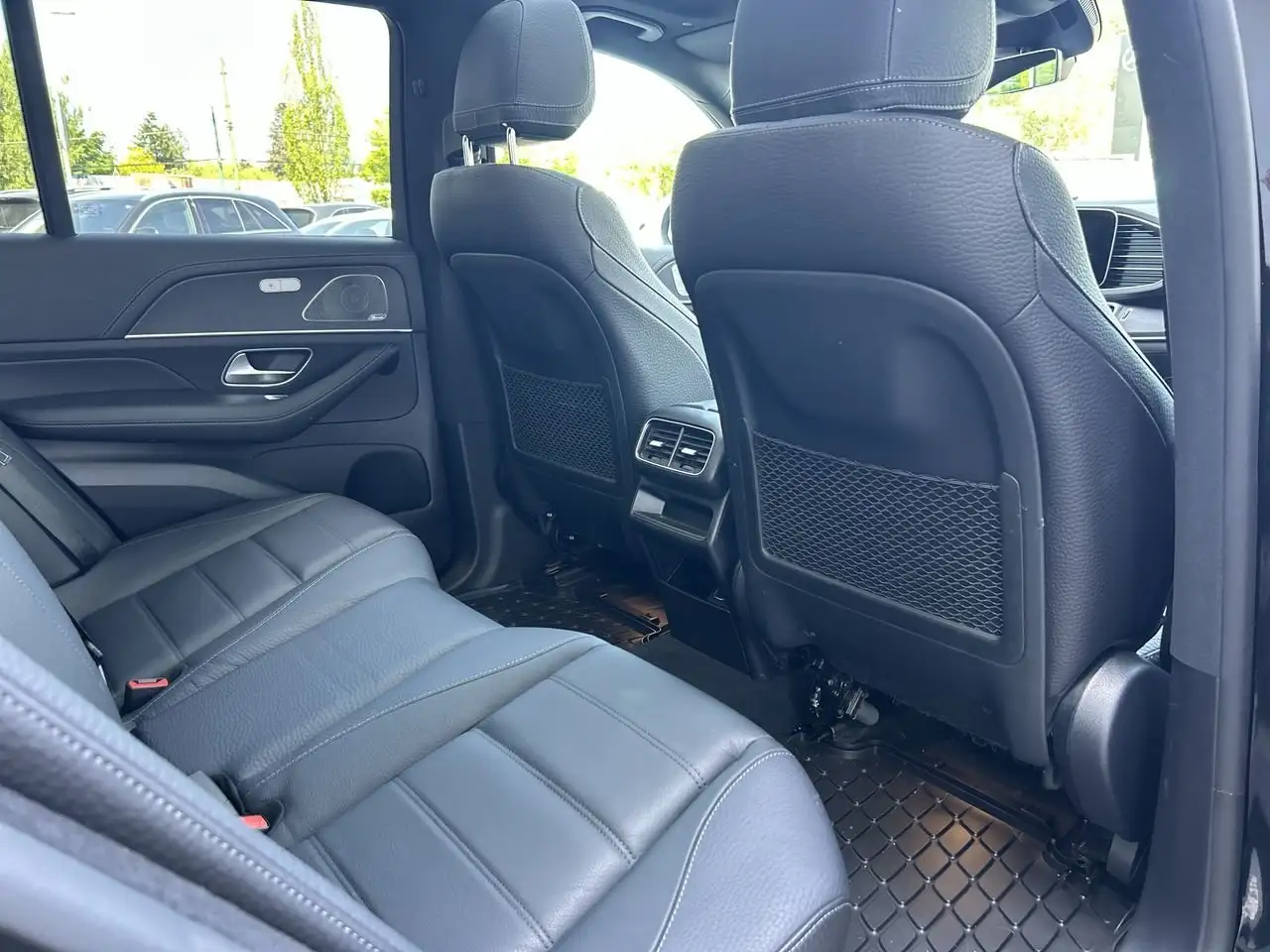Mercedes-Benz GLE снимка Mercedes-Benz GLE