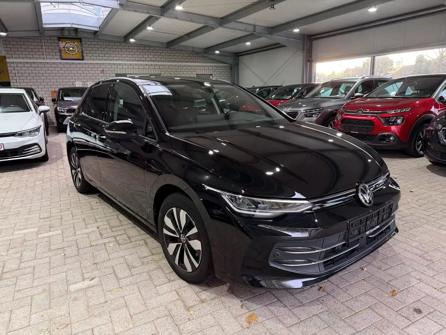 Volkswagen Golf VIII 1.5 TSI Goal ACC LED SHZ Sideassist Schwarz - 2