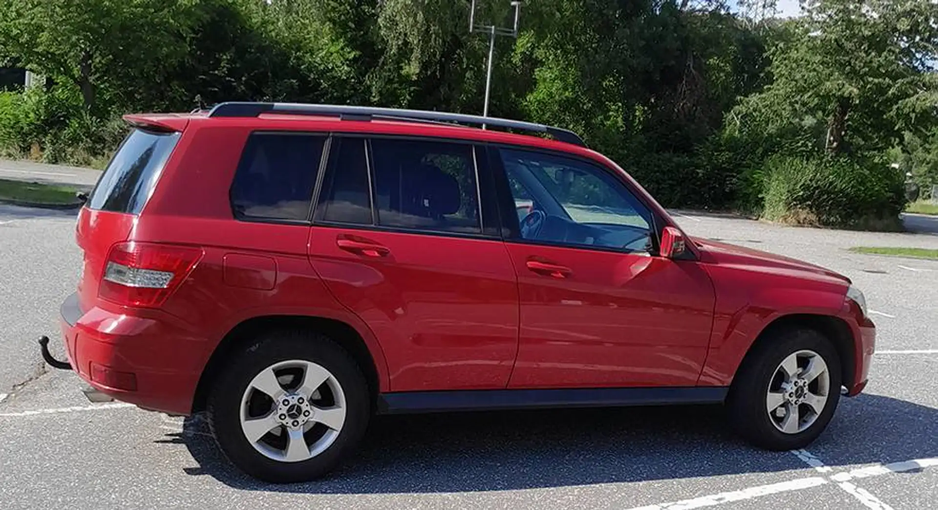 Mercedes-Benz GLK 320 4Matic. Leder. AHK. Klima. Diesel V6. 224 PS. Automatik. Rot - 2