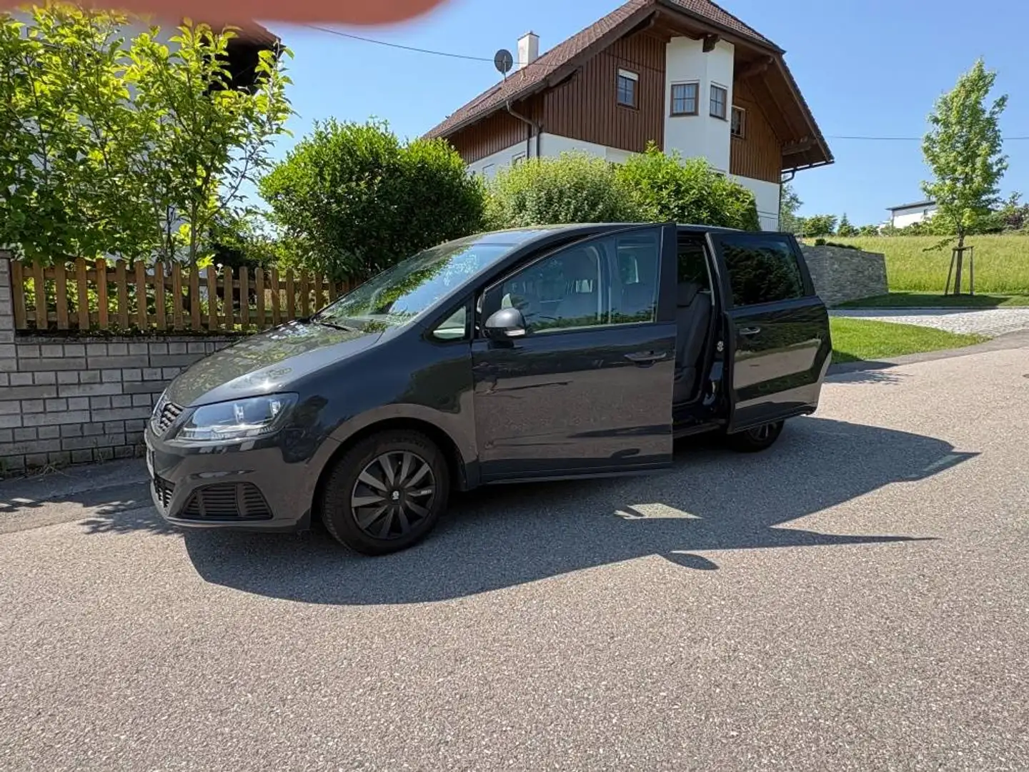 SEAT Alhambra Alhambra Business 2,0 TDI Business Grau - 2