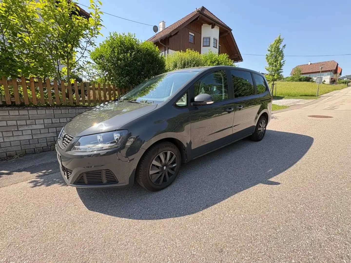 SEAT Alhambra Alhambra Business 2,0 TDI Business Grau - 1