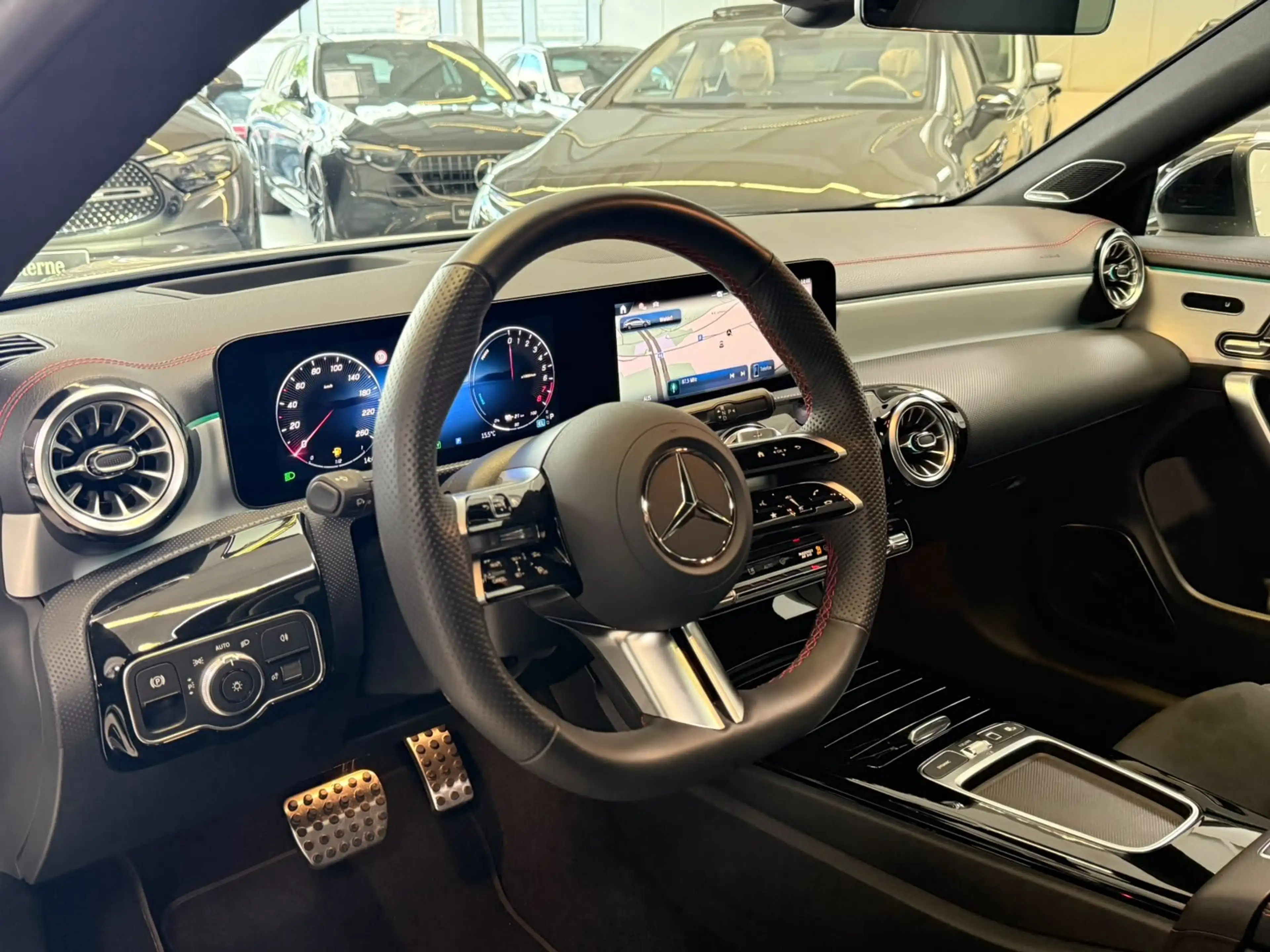 Mercedes-Benz CLA 250 e SB AMG+PANO+BURMESTER+DISTR.+HUD+MULTIB — photo 7