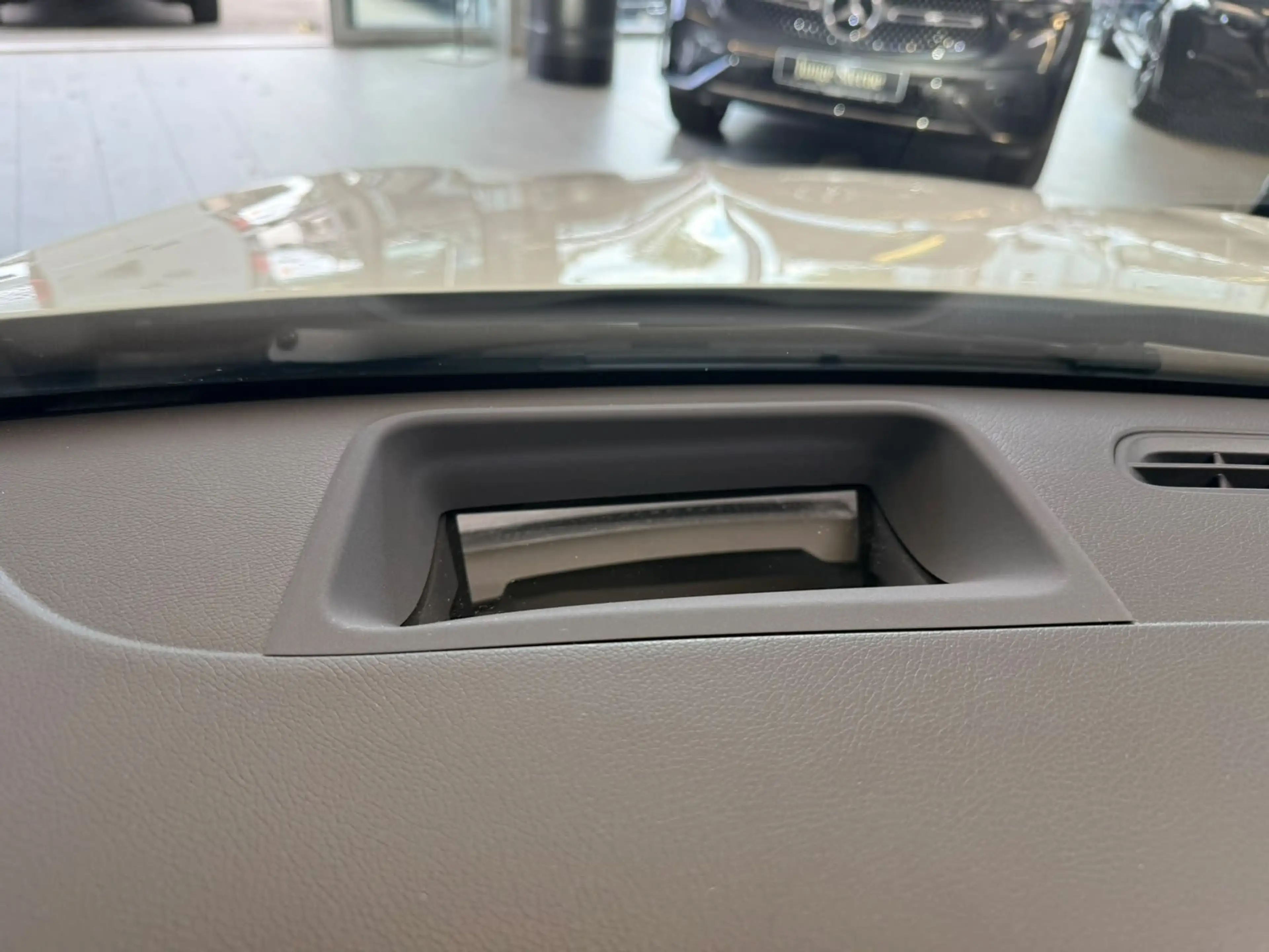 Mercedes-Benz CLA 250 e SB AMG+PANO+BURMESTER+DISTR.+HUD+MULTIB — photo 14