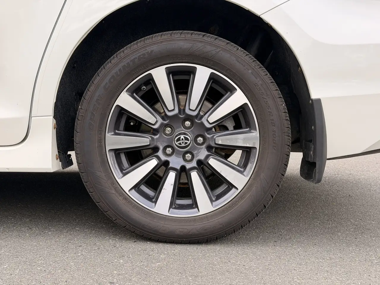 Toyota Sienna снимка Toyota Sienna
