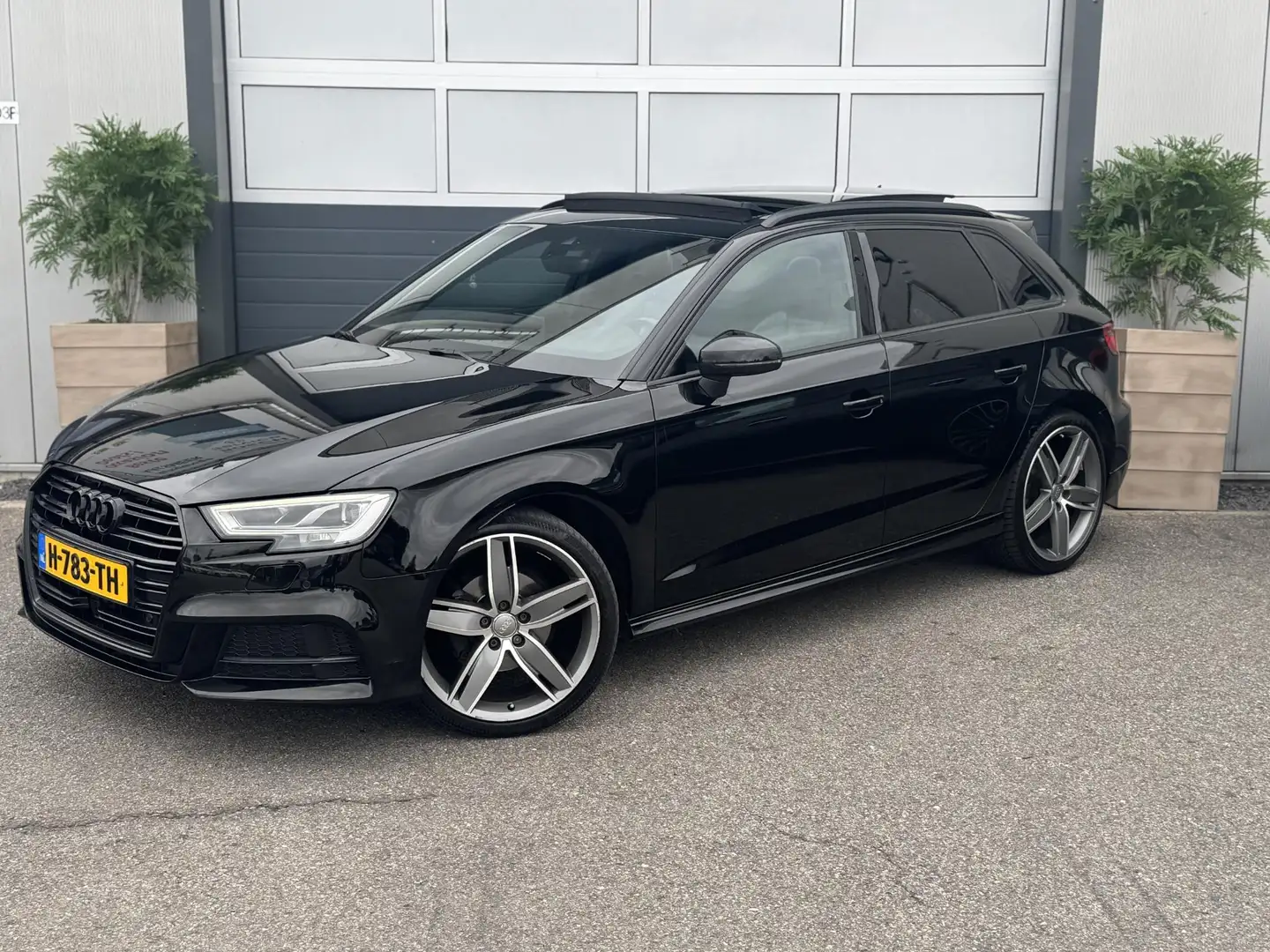 Audi A3 Sportback 1.4 TFSI CoD Design Pro Line Plus Negro - 2