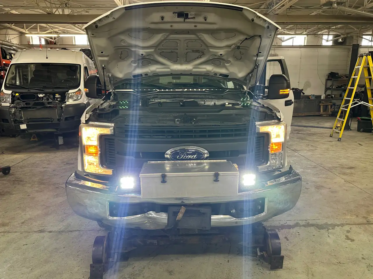 Ford F 350 снимка Ford F 350