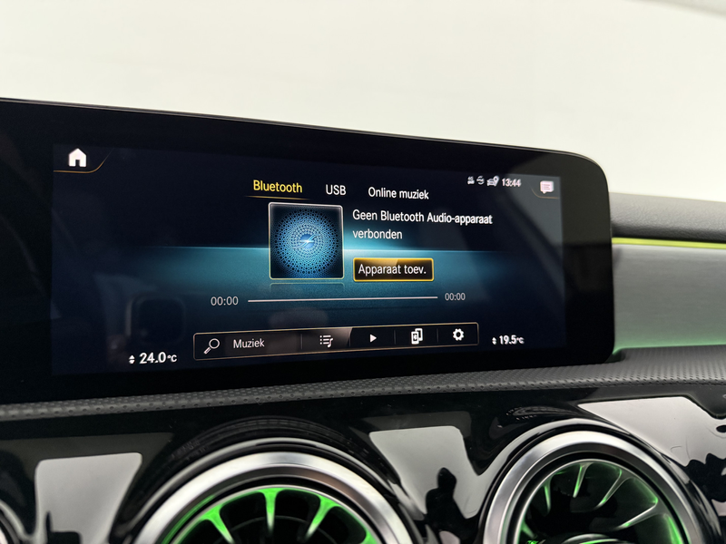 Mercedes-Benz A 180 Business Solution AMG | Pano | Camera | Virtual | — photo 35