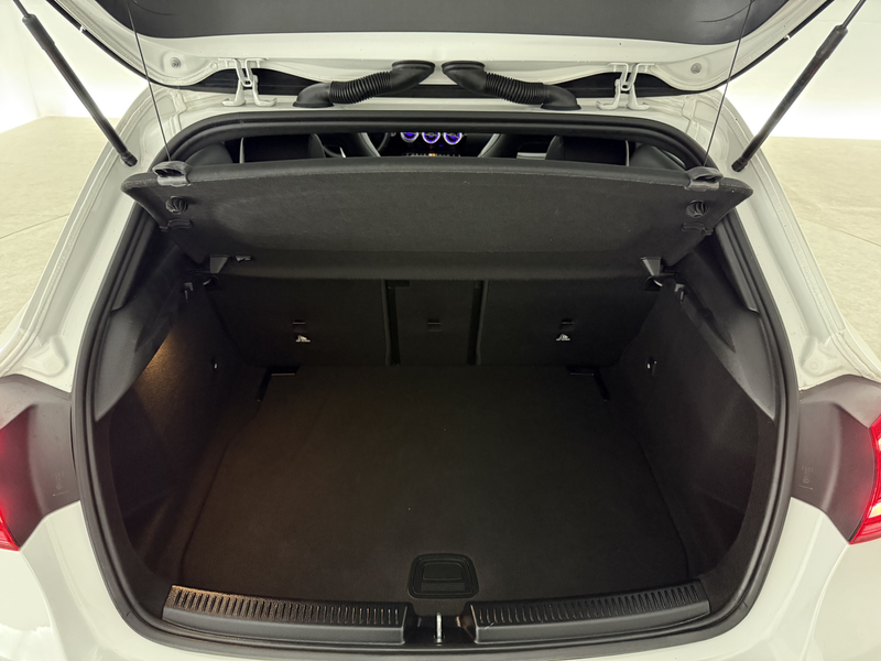Mercedes-Benz A 180 Business Solution AMG | Pano | Camera | Virtual | — photo 40