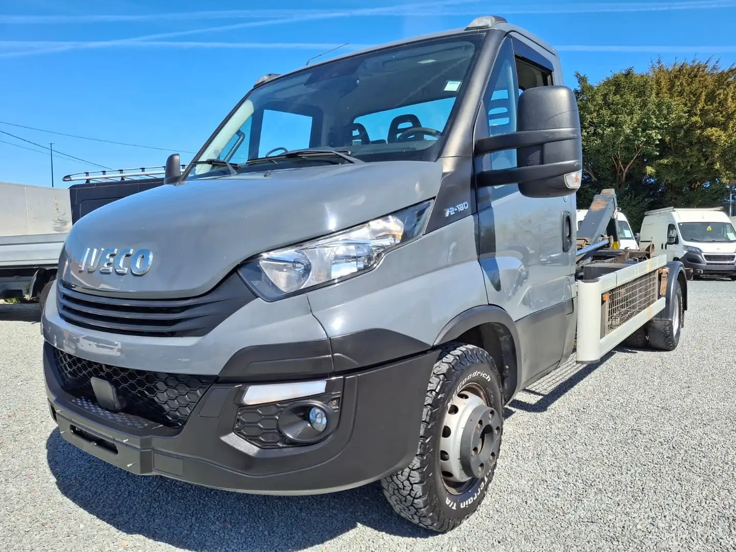 Iveco Daily 70C18 Ampliroll 3.0 Gris - 2