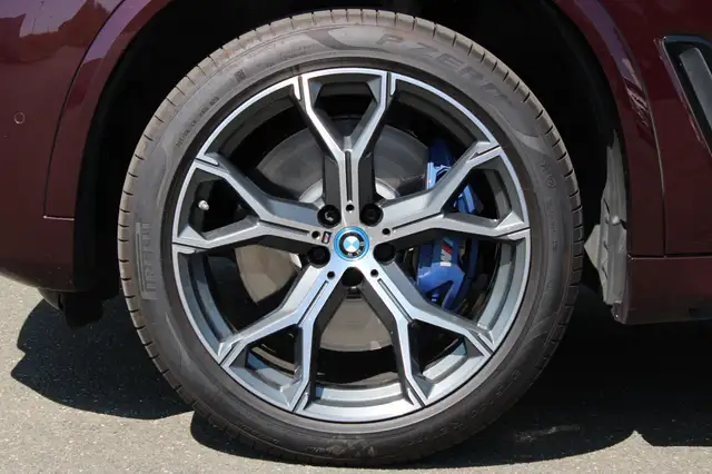 BMW X5 Xdrive45e view 11