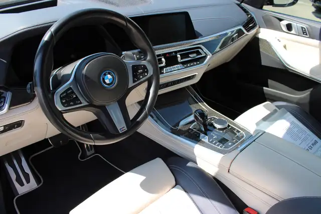 BMW X5 Xdrive45e view 13