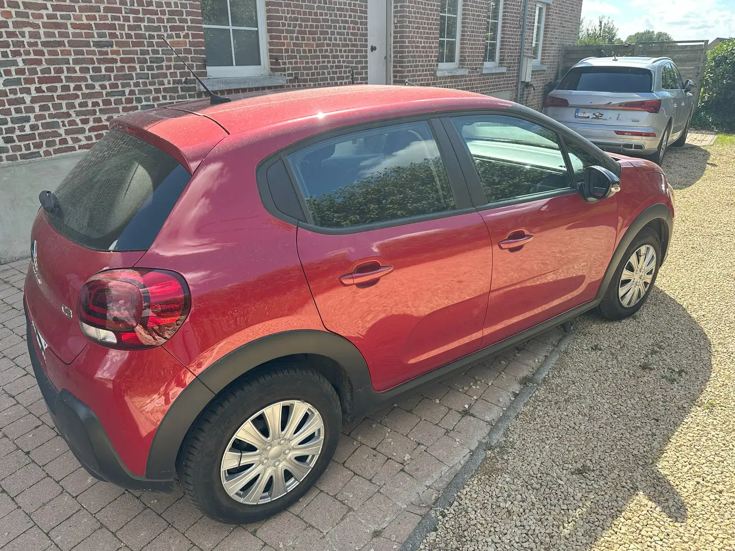 Citroen C3 C3 1.2i PureTech Feel (EU6.2) Rouge - 2