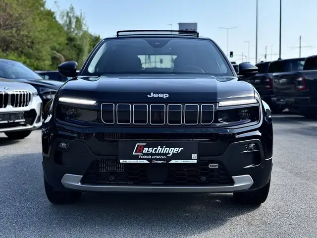 Jeep Avenger view 2
