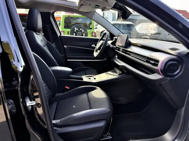 Jeep Avenger view 11