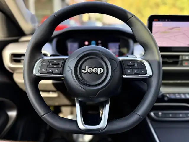 Jeep Avenger view 14