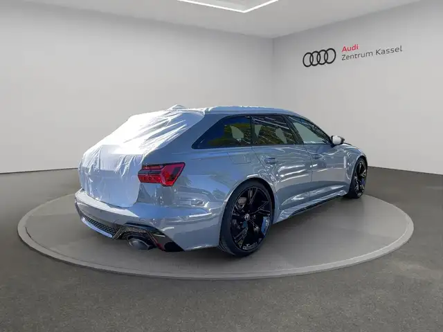 Audi RS6 view 7