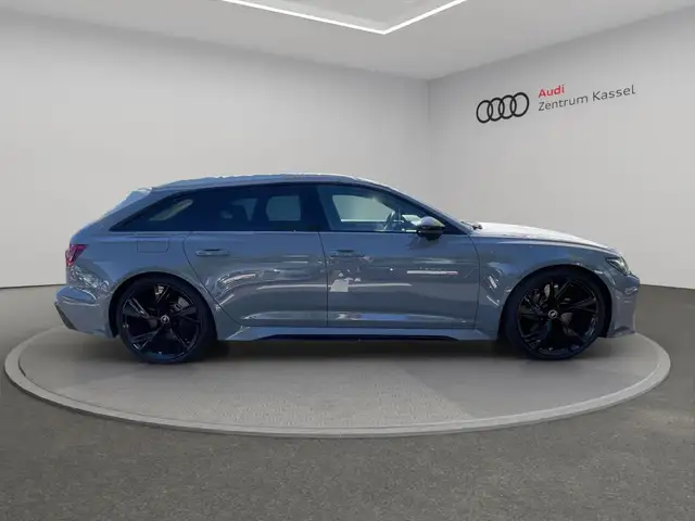 Audi RS6 view 8