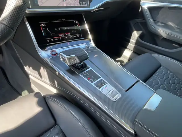Audi RS6 view 15