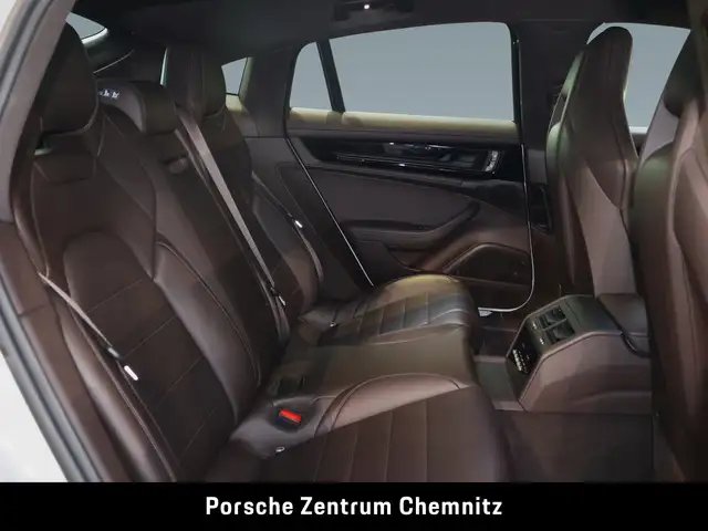 Porsche Panamera view 8