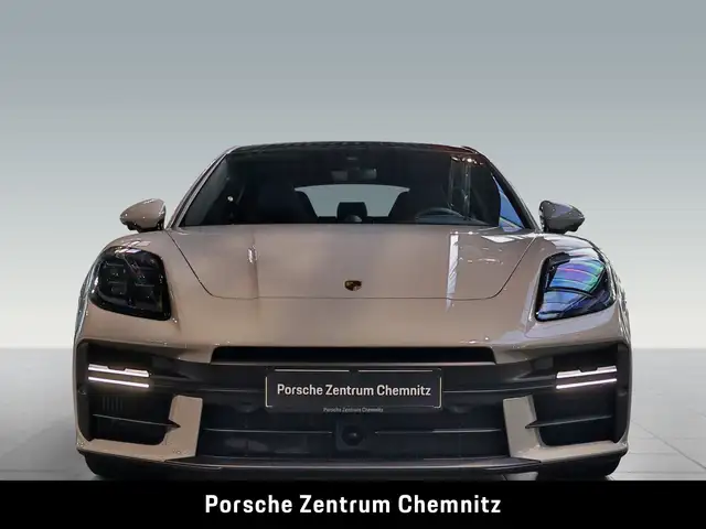 Porsche Panamera view 4