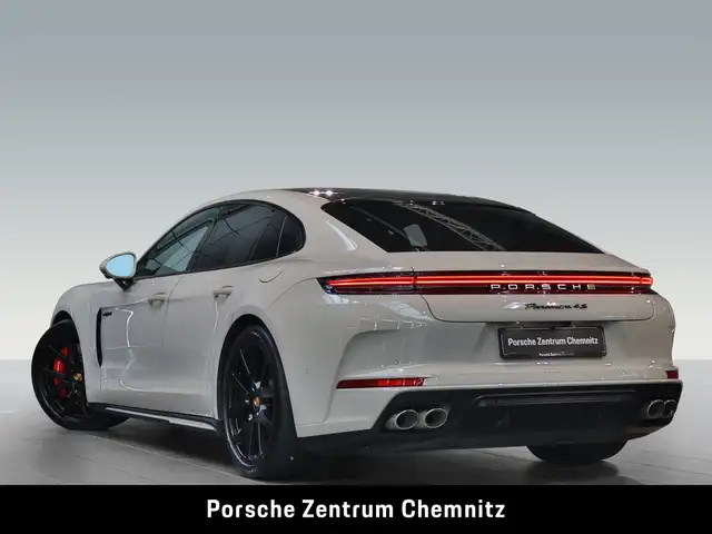 Porsche Panamera view 3