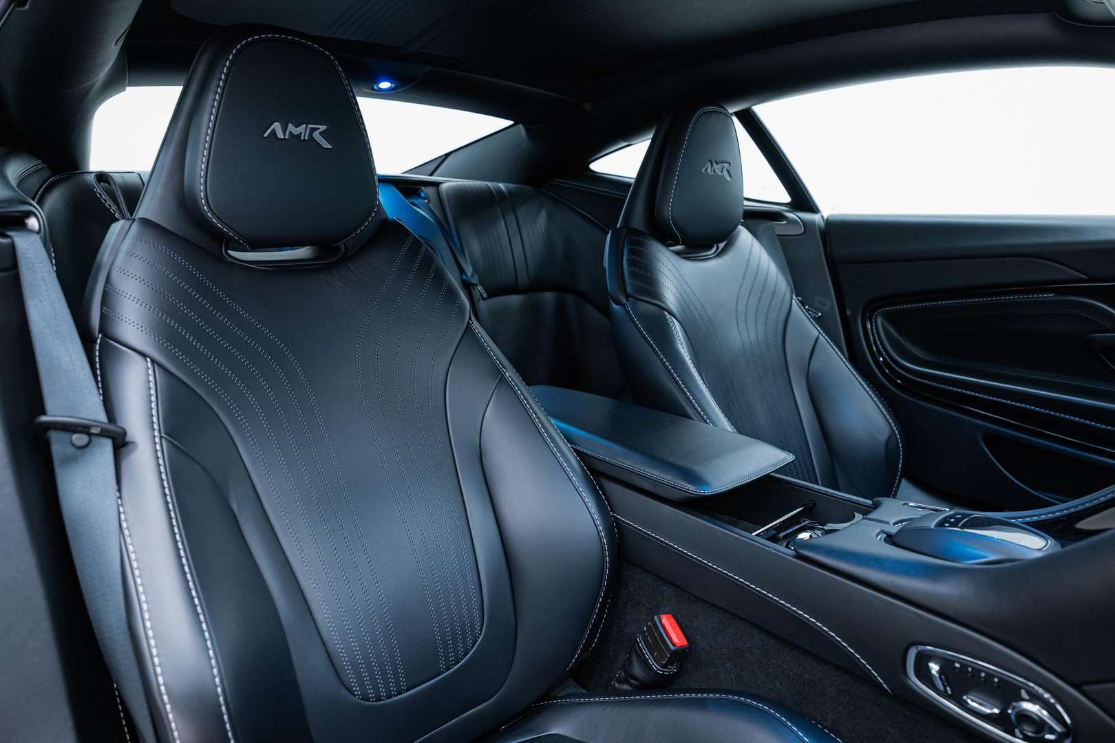 Aston Martin DB11 AMR Coupe V12 -  - Joinsteer - #5