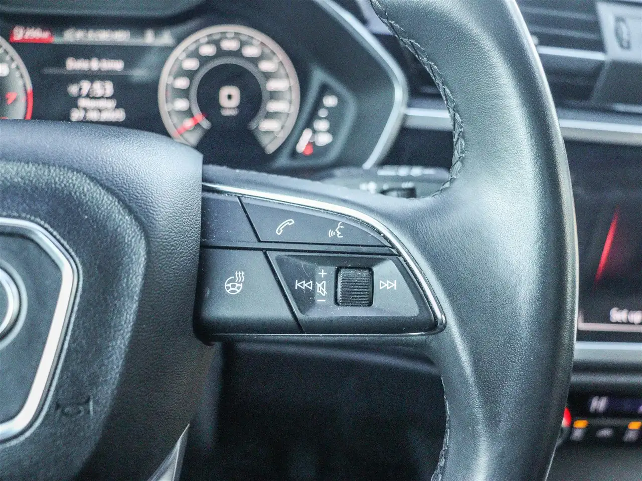 Audi Q3 снимка Audi Q3