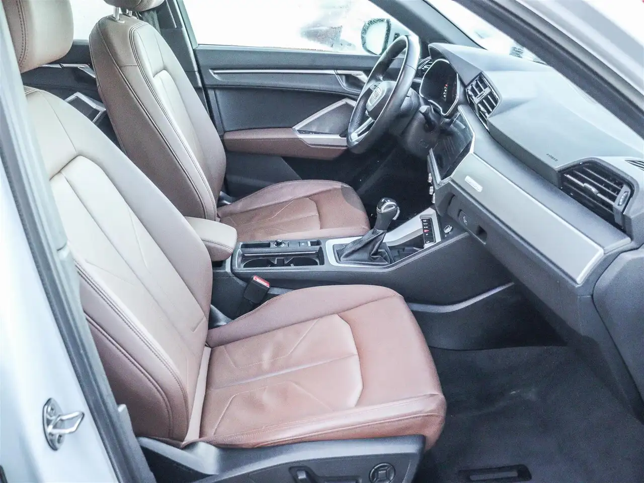 Audi Q3 снимка Audi Q3