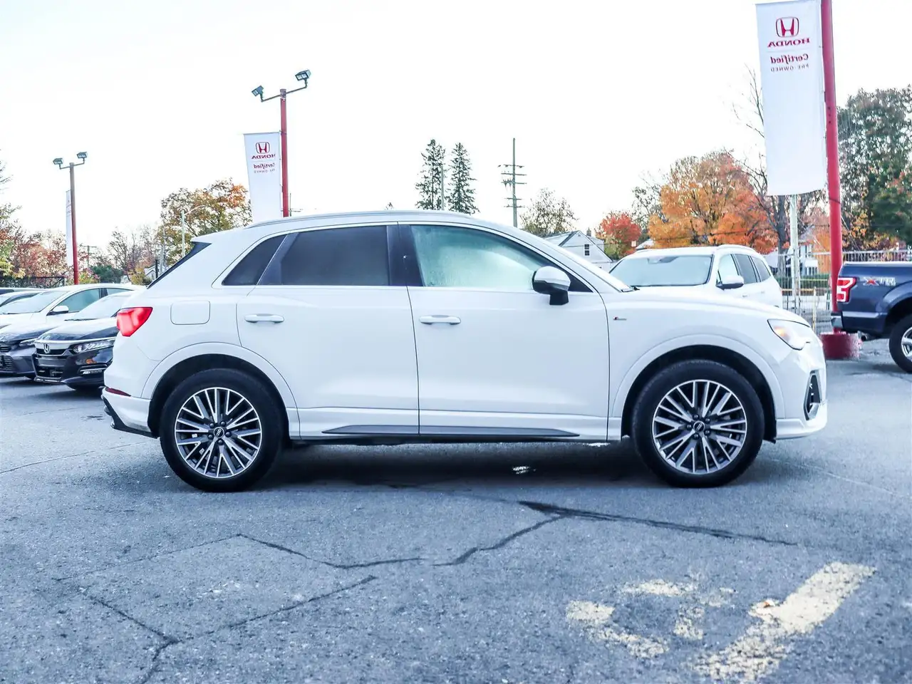 Audi Q3 снимка Audi Q3
