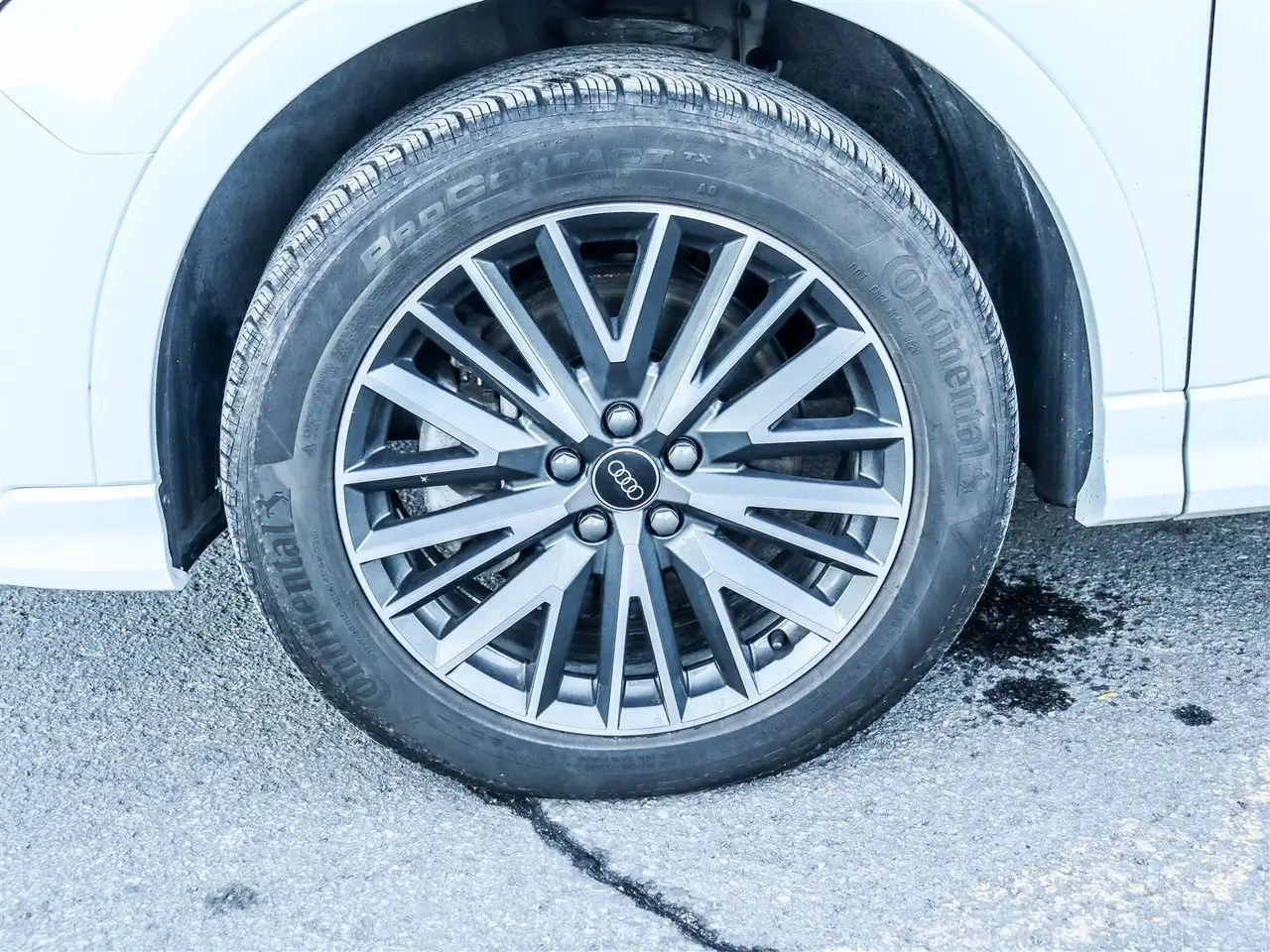 Audi Q3 снимка Audi Q3