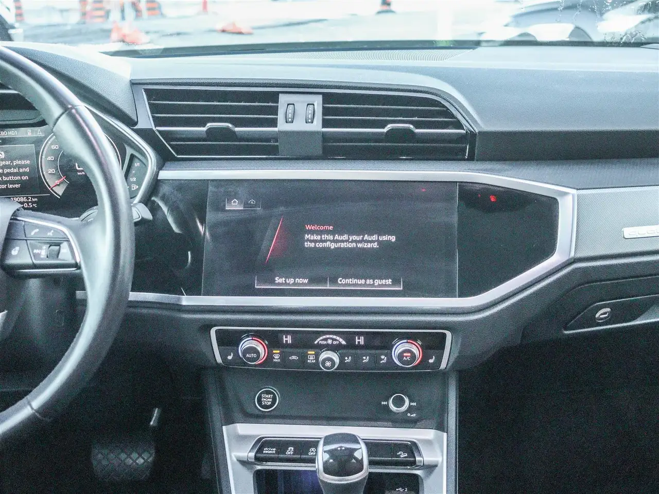 Audi Q3 снимка Audi Q3