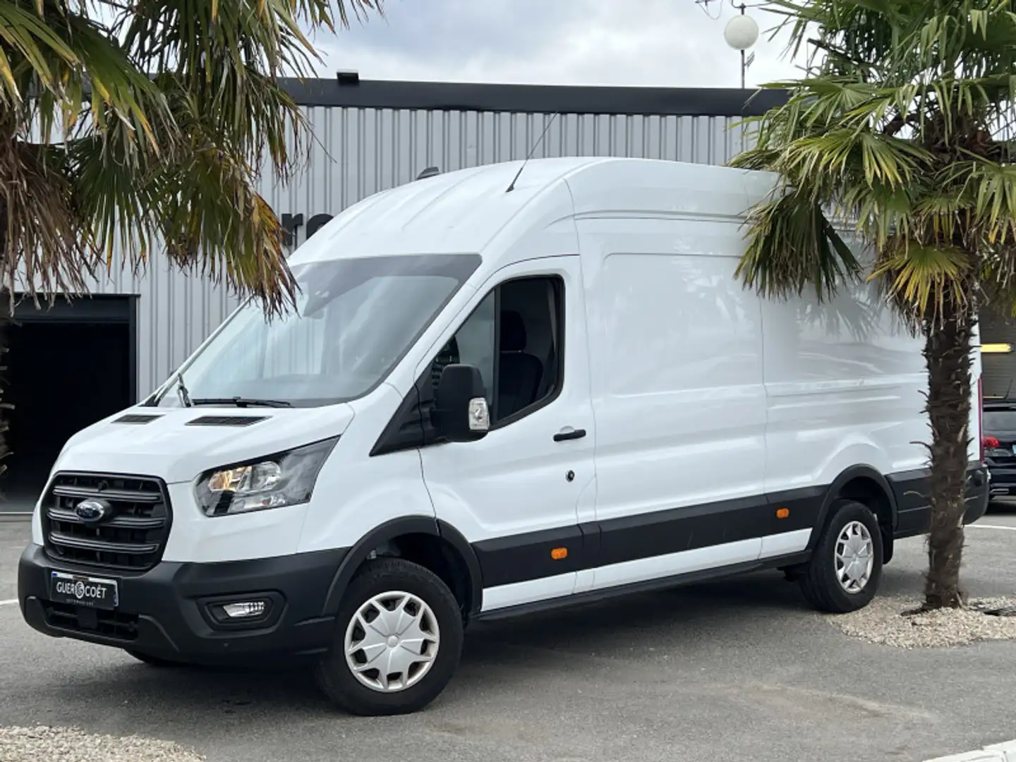 Ford Transit P350 L4H3 2.0 ECOBLUE 130CH S\u0026S TREND BUSINESS Blanc - 1