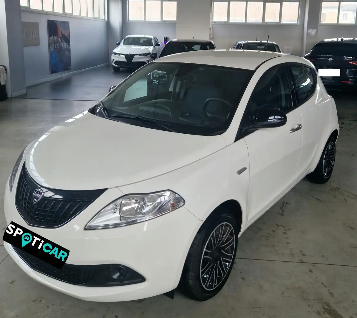 Lancia Ypsilon ypsilon 1.0 hybrid oro Bianco - 1