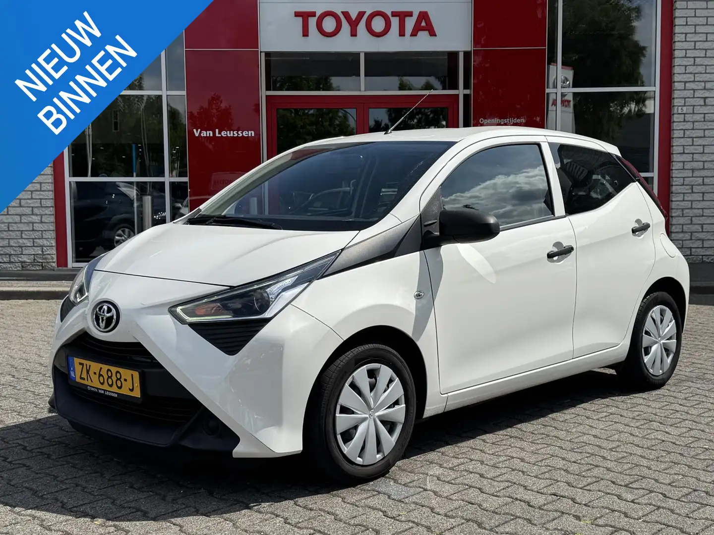 Toyota Aygo X X-FUN NL-AUTO DEALER-ONDERHOUDEN 5-DEURS AIRCO BLU Wit - 1