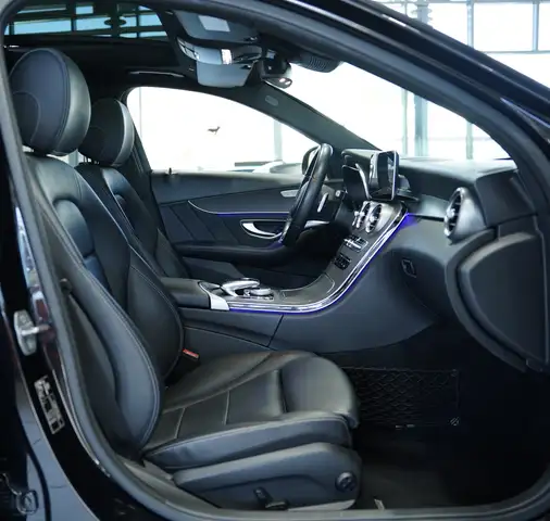 Mercedes-Benz C Class view 13