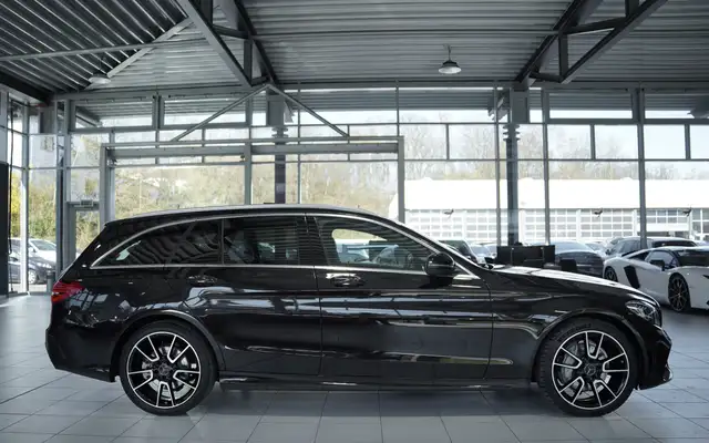 Mercedes-Benz C Class view 5