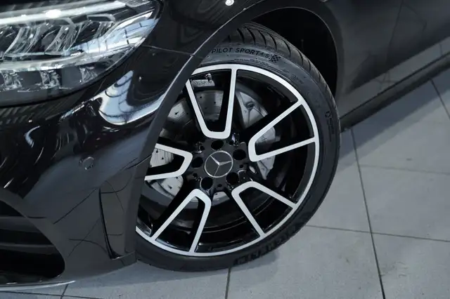 Mercedes-Benz C Class view 2