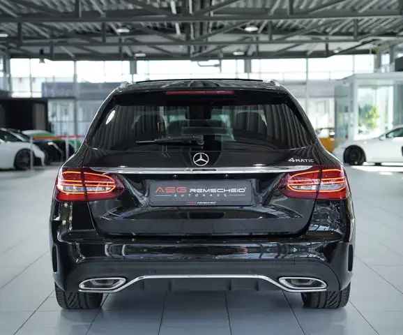 Mercedes-Benz C Class view 9