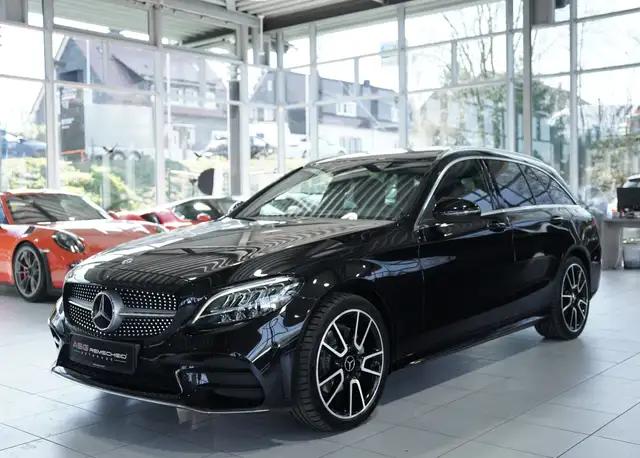 Mercedes-Benz C Class view 4