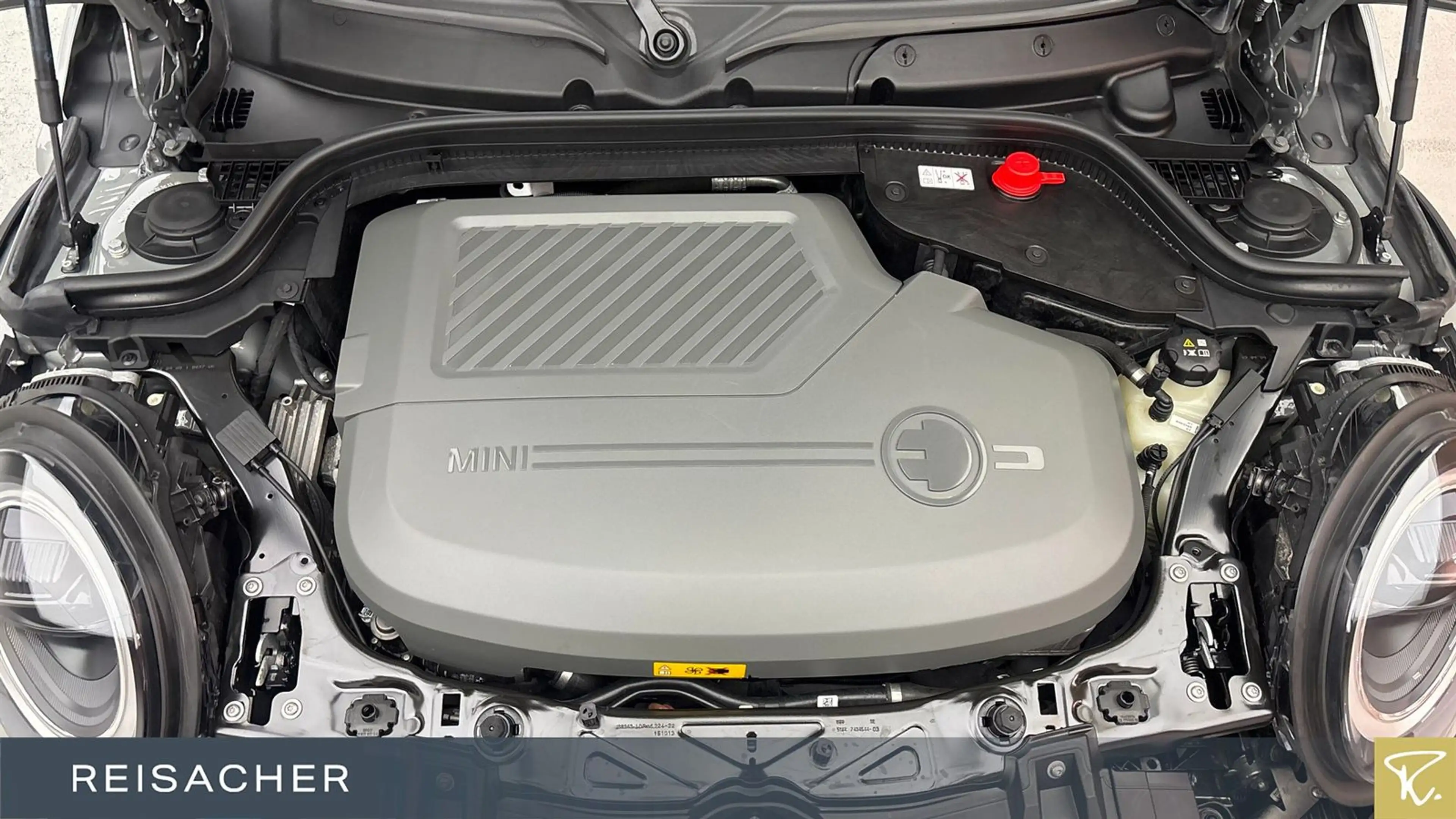 MINI Cooper SE Essential-Trim,Navi,SH,SpoSi,LED — photo 7
