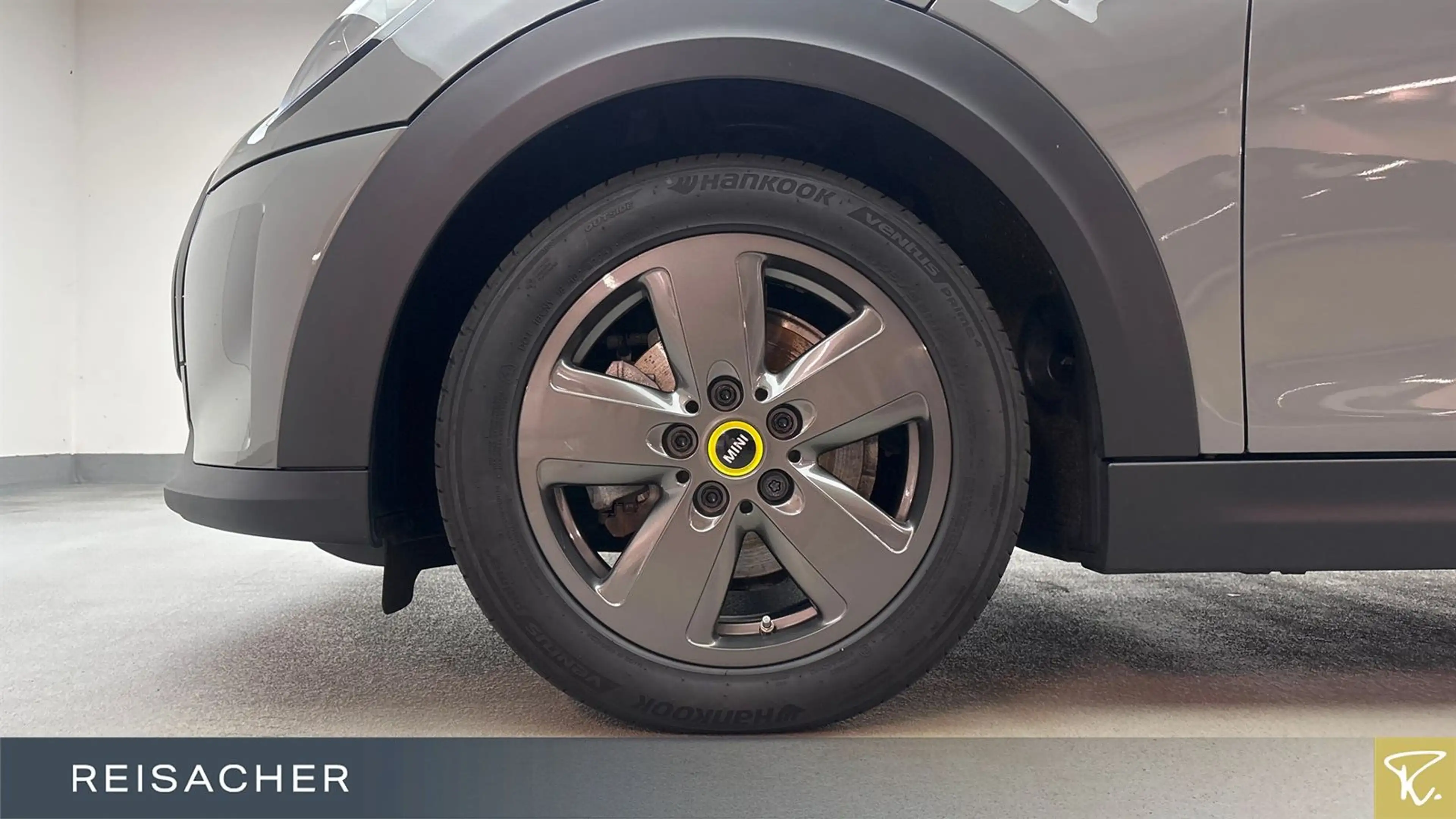 MINI Cooper SE Essential-Trim,Navi,SH,SpoSi,LED — photo 3