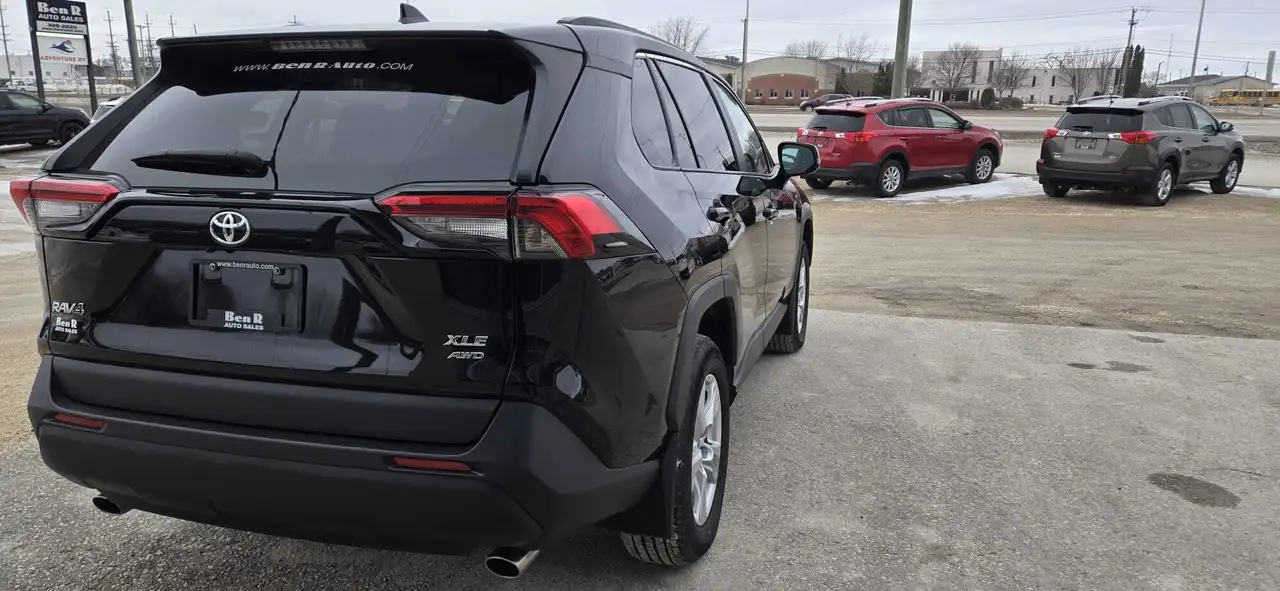 Toyota RAV 4 снимка Toyota RAV 4