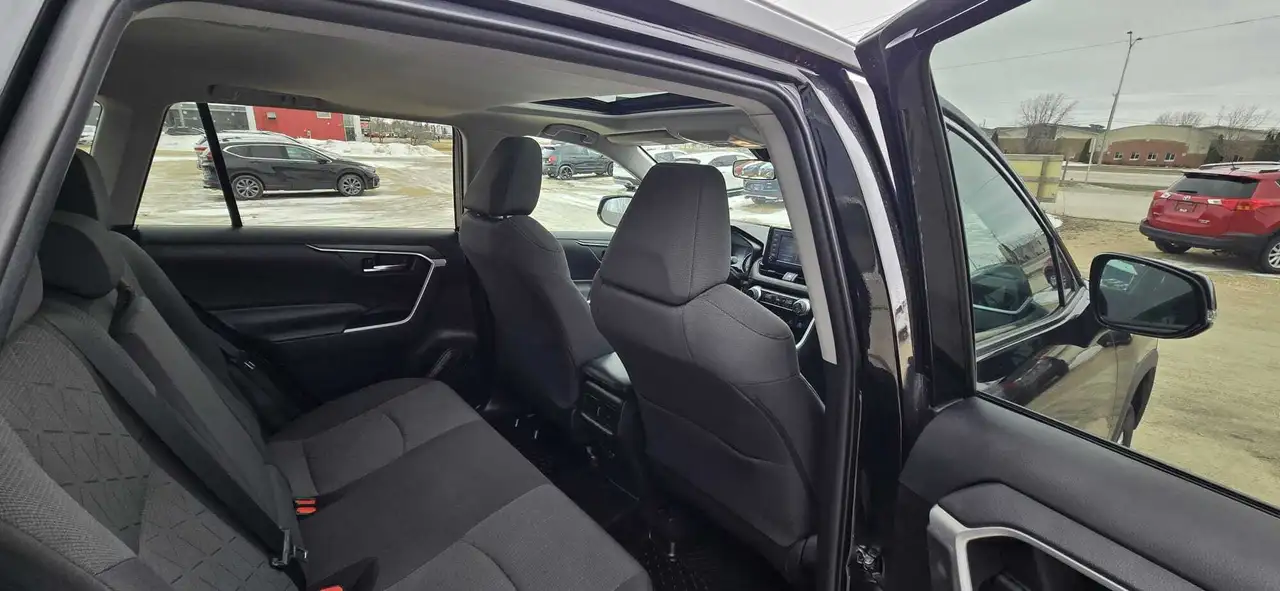 Toyota RAV 4 снимка Toyota RAV 4