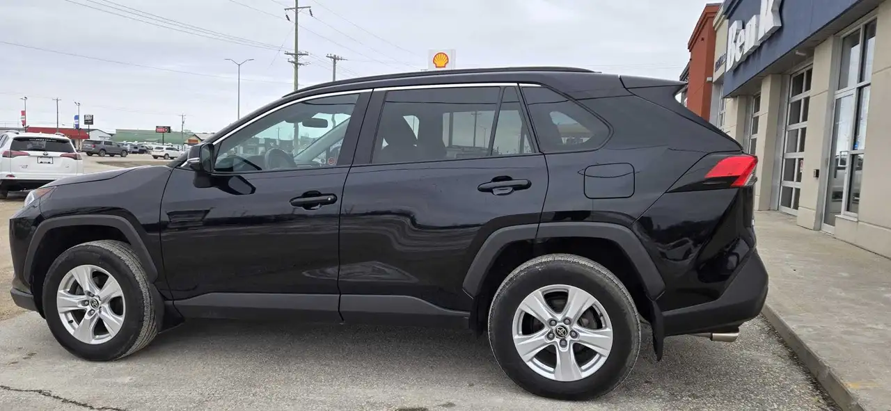 Toyota RAV 4 снимка Toyota RAV 4