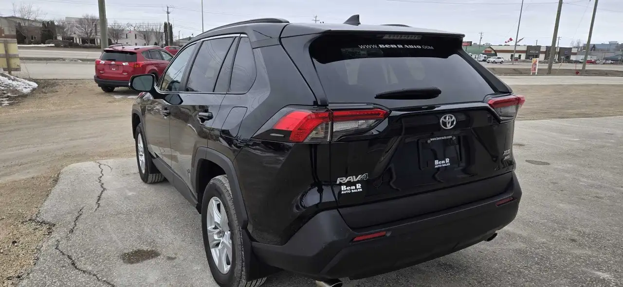 Toyota RAV 4 снимка Toyota RAV 4