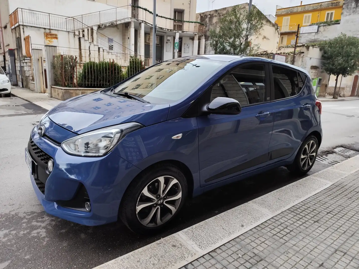 Hyundai i10 1.0 MPI 67CV BENZINA PERFETTA Blu/Azzurro - 2