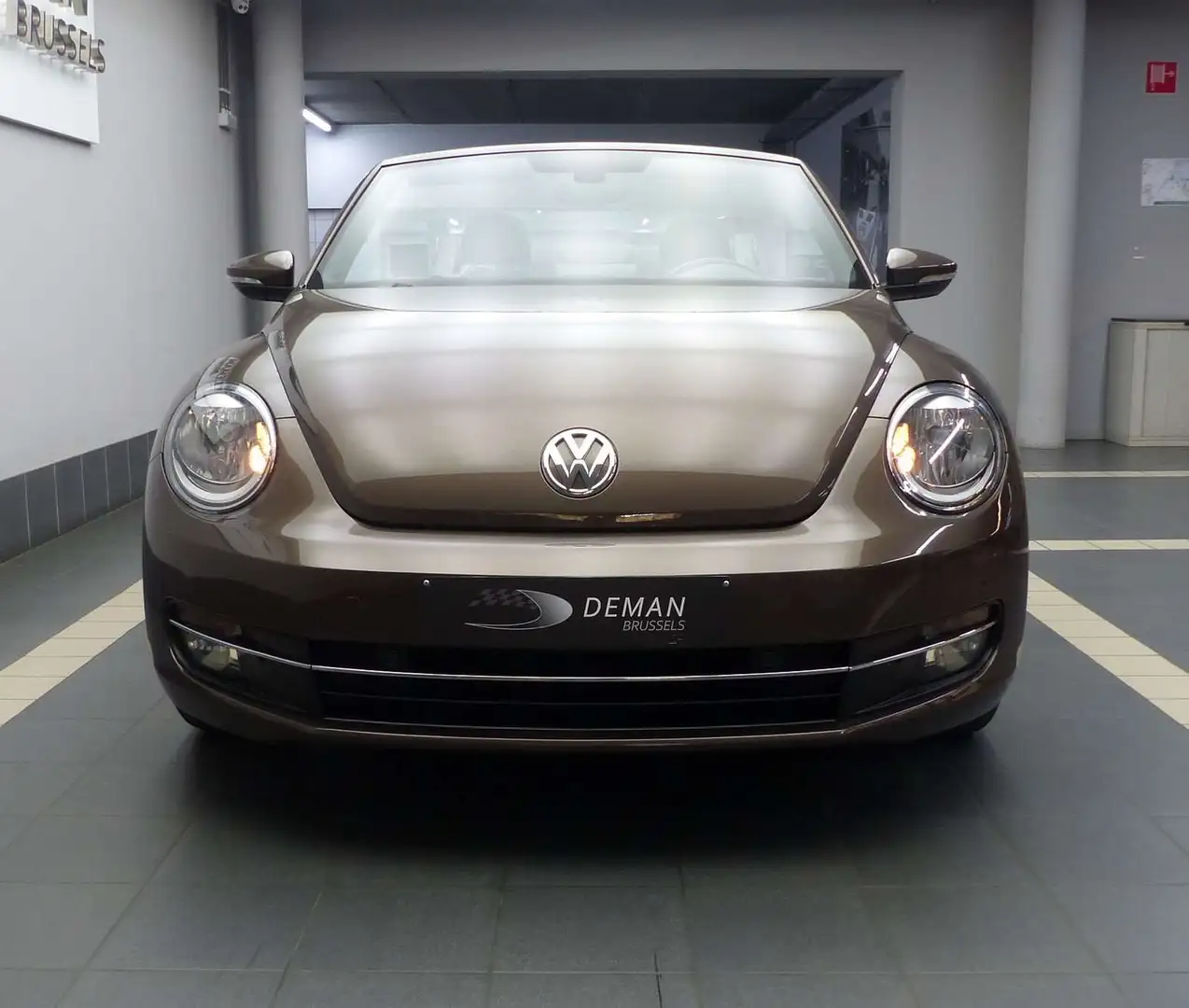Volkswagen Beetle 1.2 TSI* Capteurs de stationnement* Coupe-vent Brown - 2