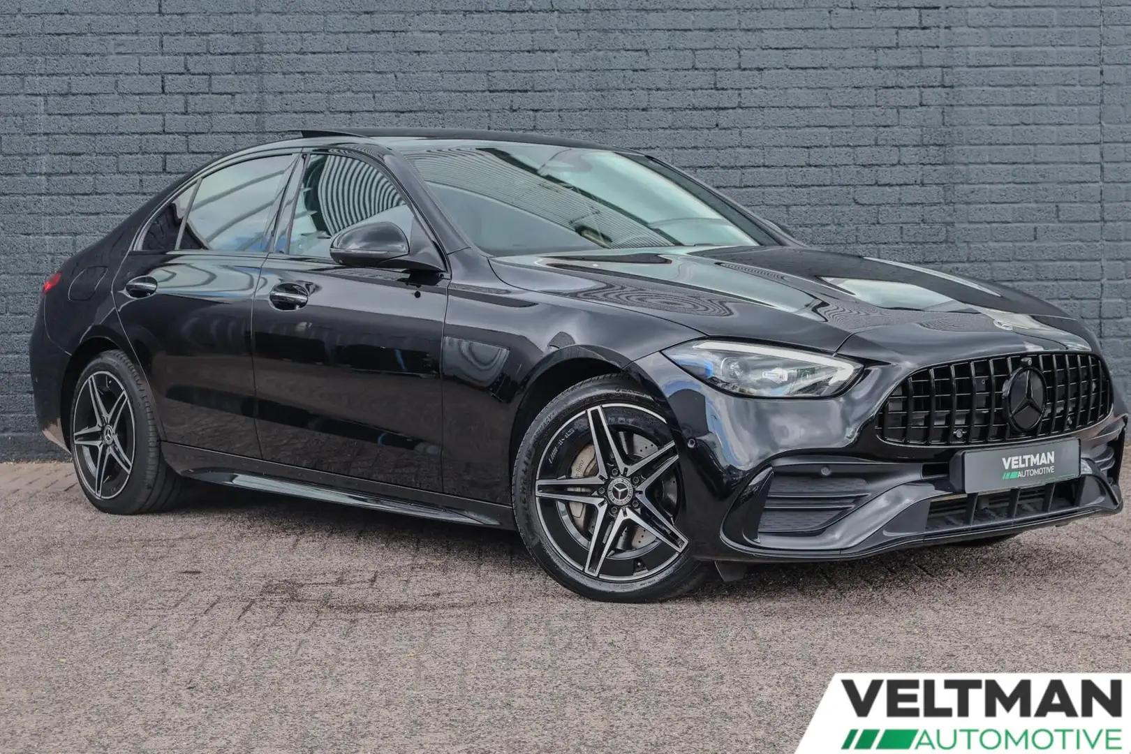 Mercedes-Benz C 300 e AMG Line PANO MEMORY DIGITAL LIGHT NIGHT Zwart - 2