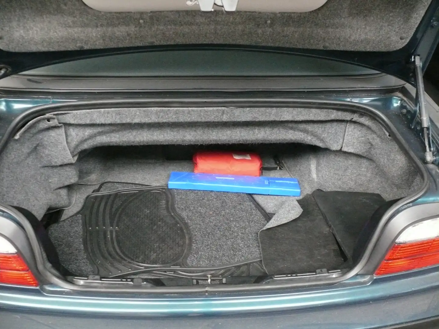 BMW 328 3er 328i Exclusiv Edition Vert - 2