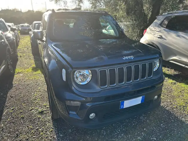Jeep Renegade view 3